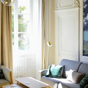 Eden Blue, Lovely Flat, Bright & Cosy In Appartement